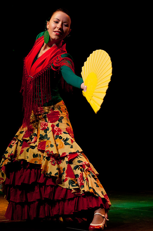 Magdalena Faszcza (Teatr Tańca "Nie Tylko Flamenco" przedstawia...)